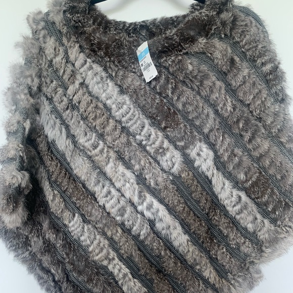 J.McLaughin Poncho Scarf - Picture 2 of 5